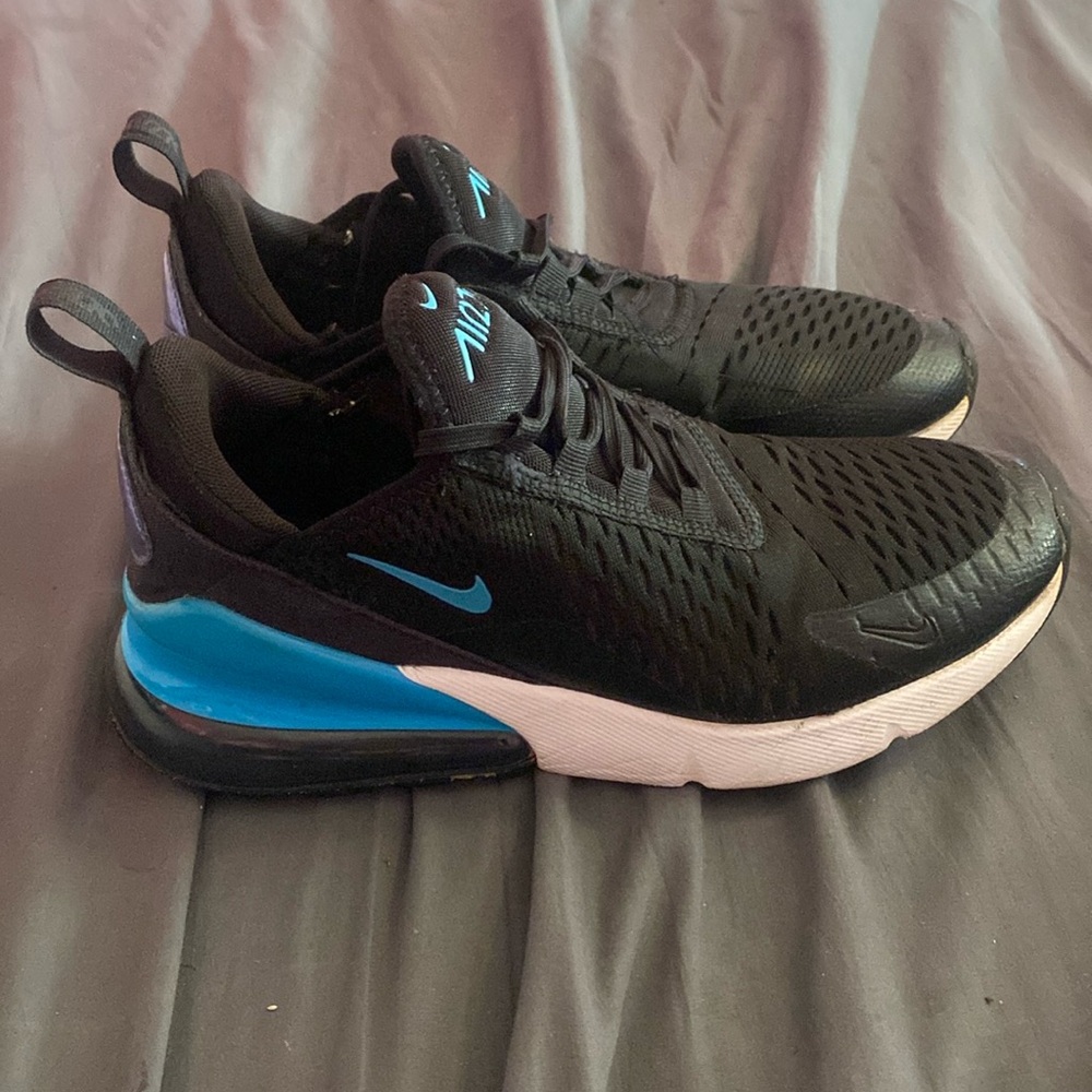 Size 6y Nike air max 270’s